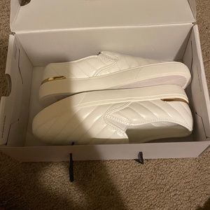 NEW Aldo chevron shoes.